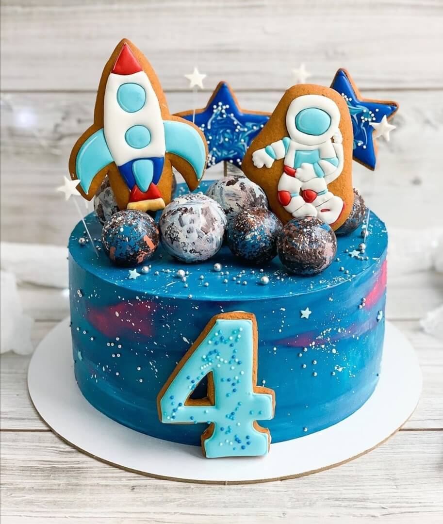 Торт "Покоритель космоса"